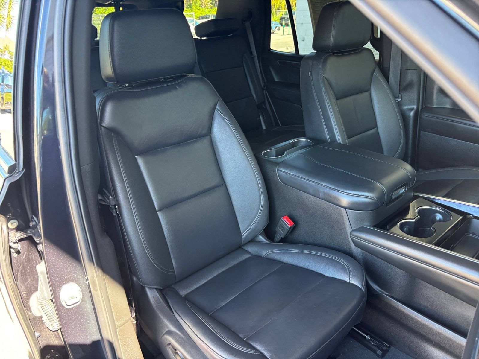 Used 2025 Chevrolet Tahoe Z71 AWD/4WD image 39