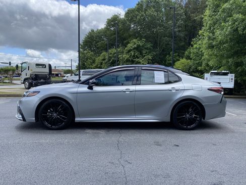 Used 2024 Toyota Camry XSE FWD image 6
