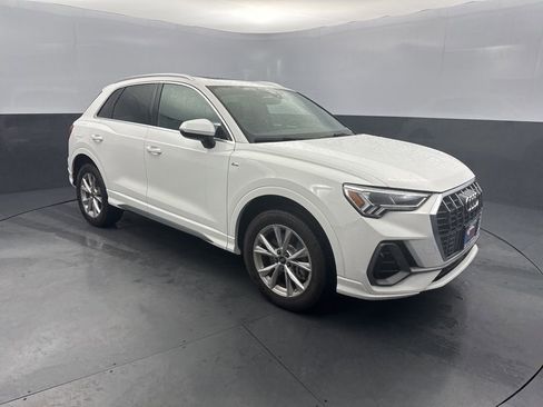 Used 2023 Audi Q3 2.0T Premium image 7