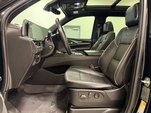 Used 2023 Cadillac Escalade ESV Sport AWD/4WD image 11