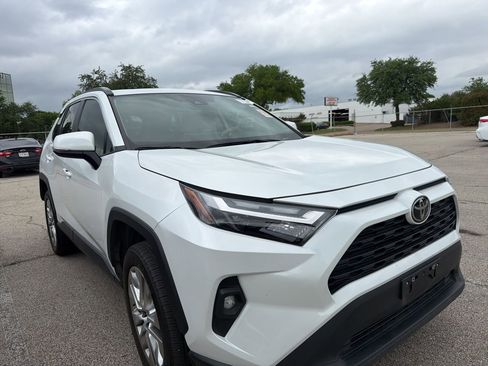Used 2024 Toyota RAV4 XLE Premium image 3