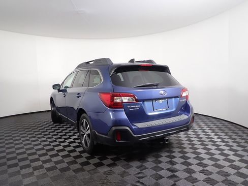 Used 2019 Subaru Outback 2.5i Limited w/ Popular Package #2 image 12