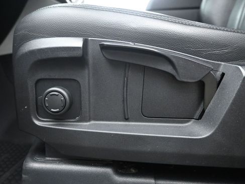 Used 2021 Land Rover Defender 110 S image 24