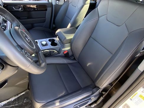 New 2025 INEOS Grenadier Fieldmaster Edition image 6