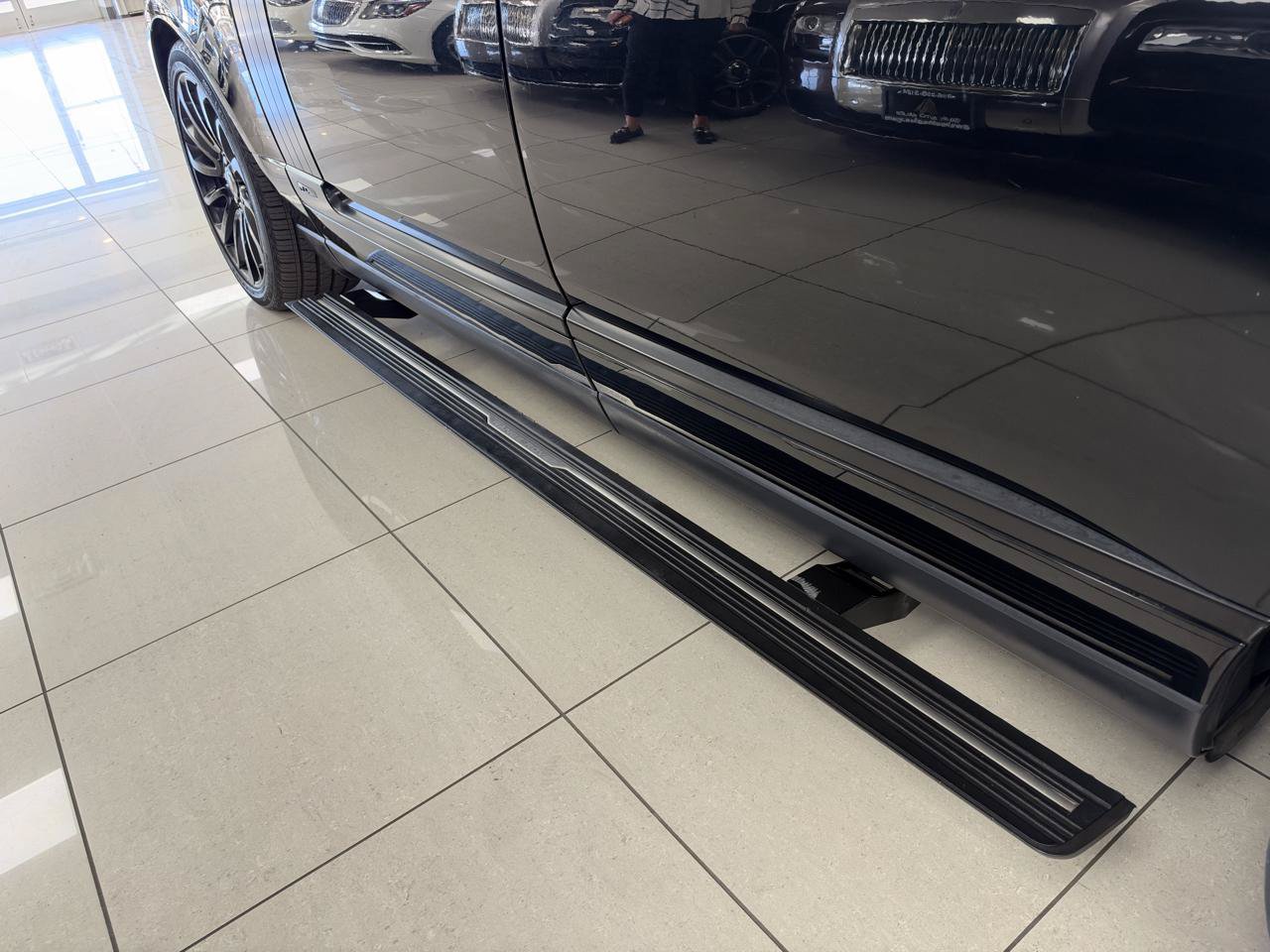 Used 2019 Land Rover Range Rover Long Wheelbase Autobiography AWD/4WD image 47