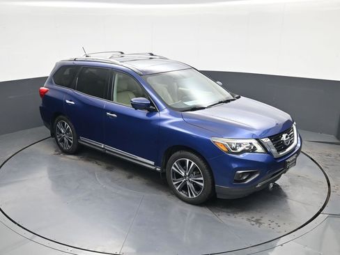 Used 2017 Nissan Pathfinder Platinum w/ Cargo Package image 25