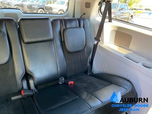Used 2019 Dodge Grand Caravan SXT FWD image 23