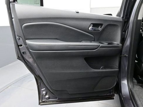 Used 2019 Honda Pilot Touring image 13