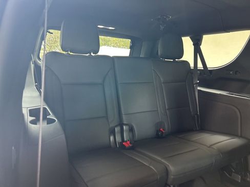 Used 2024 Chevrolet Suburban High Country w/ Advanced Technology Package image 34