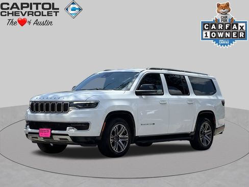 Used 2024 Jeep Wagoneer L Series II w/ Flexible Seating Group AWD/4WD image 1