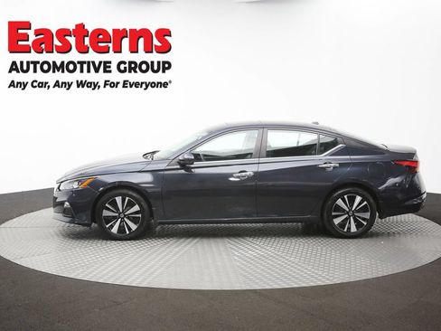 Used 2021 Nissan Altima 2.5 SV w/ SV Premium Package FWD image 60
