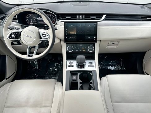 Used 2025 Jaguar F-PACE R-Dynamic S image 14