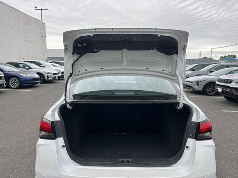 Used 2025 Nissan Versa SV FWD image 30