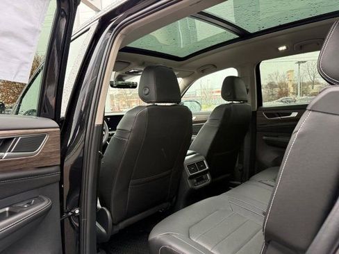 New 2026 Volkswagen Atlas SEL image 14