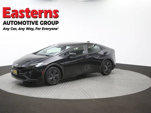 Used 2025 Toyota Prius LE FWD image 54