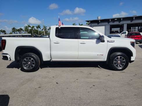 Used 2025 GMC Sierra 1500 AT4 AWD/4WD image 4