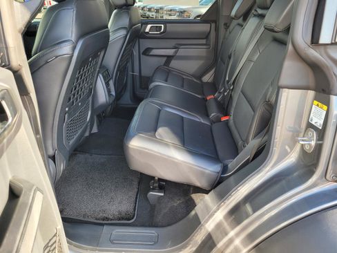 New 2026 Ford Bronco Badlands image 10