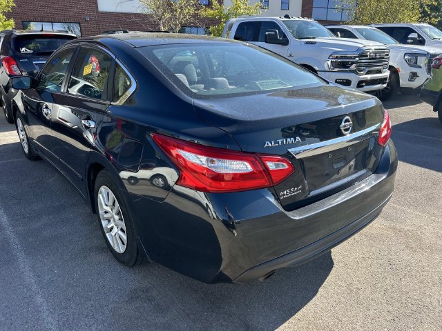 Used 2017 Nissan Altima 2.5 S w/ Power Driver Seat Package FWD image 7