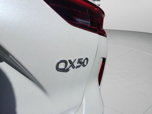 Used 2019 INFINITI QX50 Essential w/ Sensory Package image 23