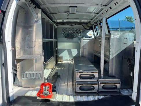 Used 2020 Chevrolet Express 2500 w/ Driver Convenience Package RWD image 5