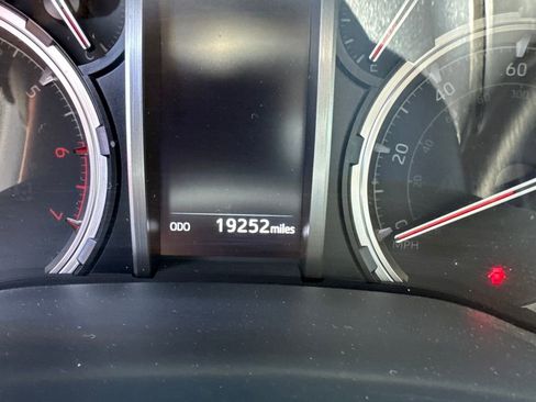 Used 2023 Toyota 4Runner Limited AWD/4WD image 6