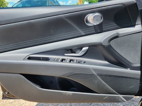 New 2025 Hyundai Elantra Blue image 6