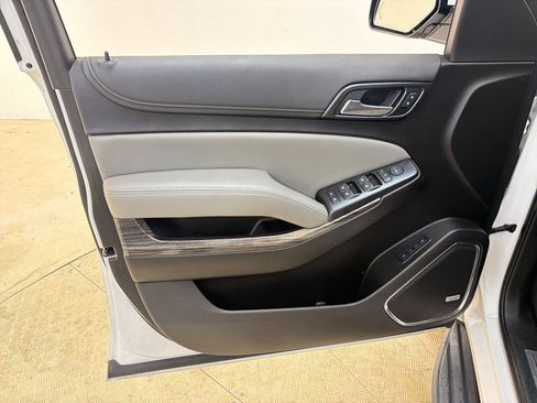 Used 2019 Chevrolet Tahoe LT RWD image 12