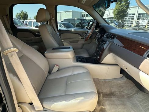 Used 2011 Chevrolet Tahoe LT w/ Luxury Package AWD/4WD image 11
