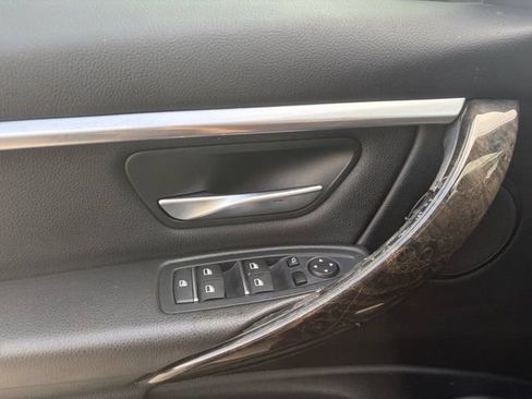 Used 2017 BMW 330e RWD image 4
