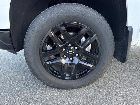 Used 2025 Chevrolet Silverado 1500 LT Trail Boss w/ Convenience Package II image 34