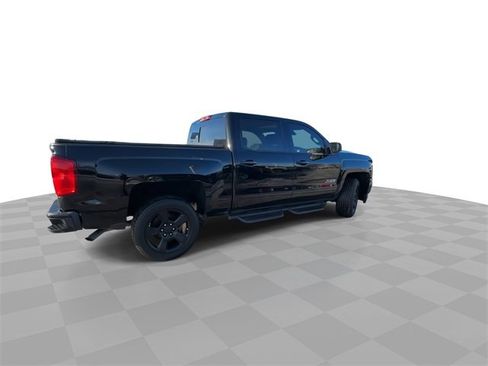Used 2017 Chevrolet Silverado 1500 LTZ Z71 w/ Realtree Edition image 9