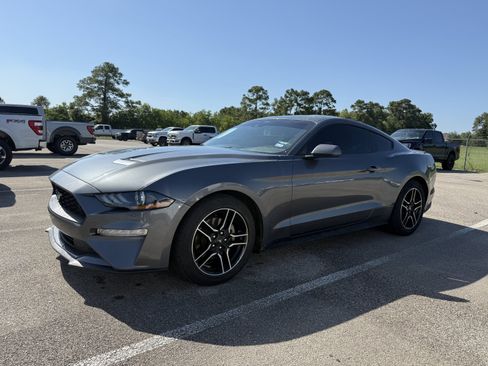 Used 2023 Ford Mustang Premium RWD image 4