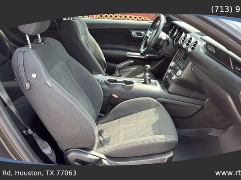 Used 2018 Ford Mustang Coupe image 26