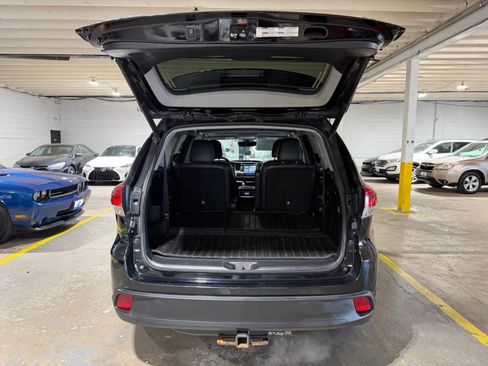 Used 2018 Toyota Highlander SE AWD/4WD image 7