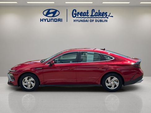 Certified 2025 Hyundai Sonata SE FWD image 2