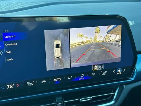 Used 2026 Chevrolet Equinox EV LT w/ LPO, Blackout Package AWD/4WD image 19