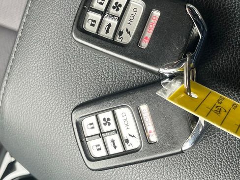 Used 2018 Honda Clarity Plug-In Hybrid image 14