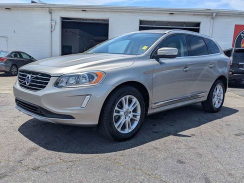 Used 2016 Volvo XC60 T5 Premier w/ Proximity Package FWD image 10