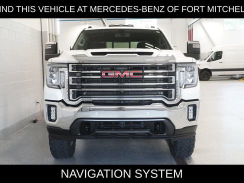 Used 2023 GMC Sierra 2500 SLT w/ SLT Preferred Package AWD/4WD image 2