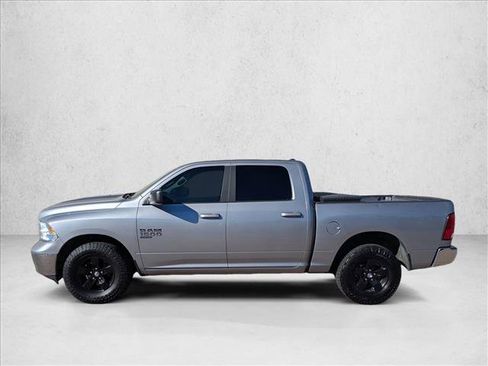 Used 2021 RAM 1500 Classic SLT image 8