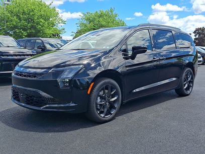 New 2027 Chrysler Pacifica Limited
