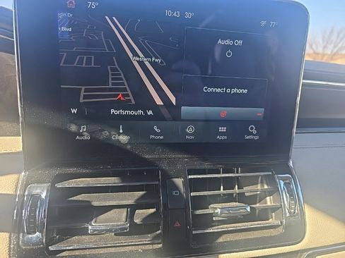 Used 2020 Lincoln Navigator L Reserve w/ Luxury Package image 18