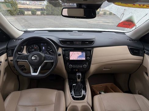 Used 2019 Nissan Rogue SL w/ Premium Package image 26