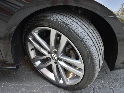 Used 2017 Volkswagen Passat 1.8T R-Line FWD image 43