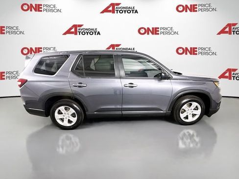 Used 2023 Honda Pilot LX image 8