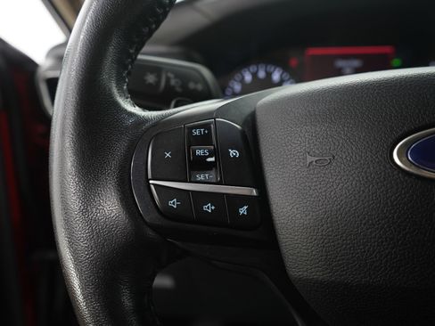 Used 2020 Ford Explorer XLT w/ Equipment Group 202A AWD/4WD image 27