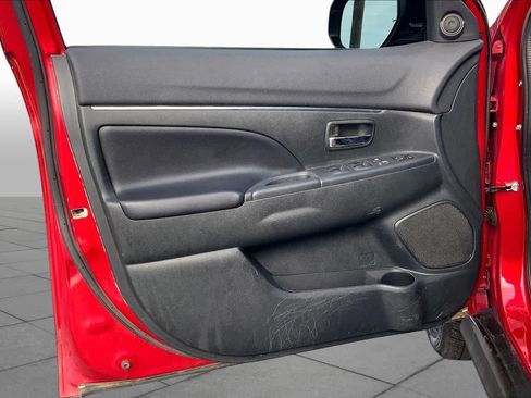 Used 2016 Mitsubishi Outlander Sport SEL FWD image 21