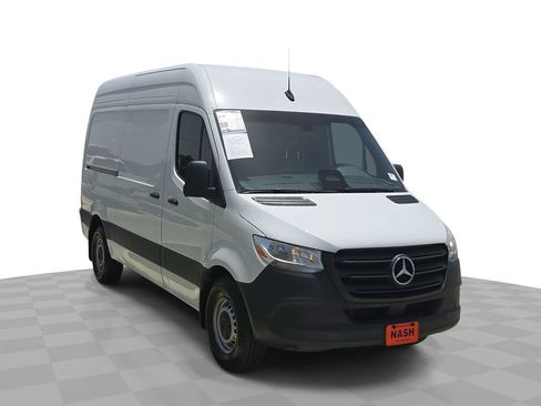 Used 2025 Mercedes-Benz Sprinter 2500 image 1