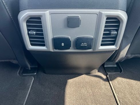 Used 2022 Ford F250 Lariat w/ Black Appearance Package AWD/4WD image 26