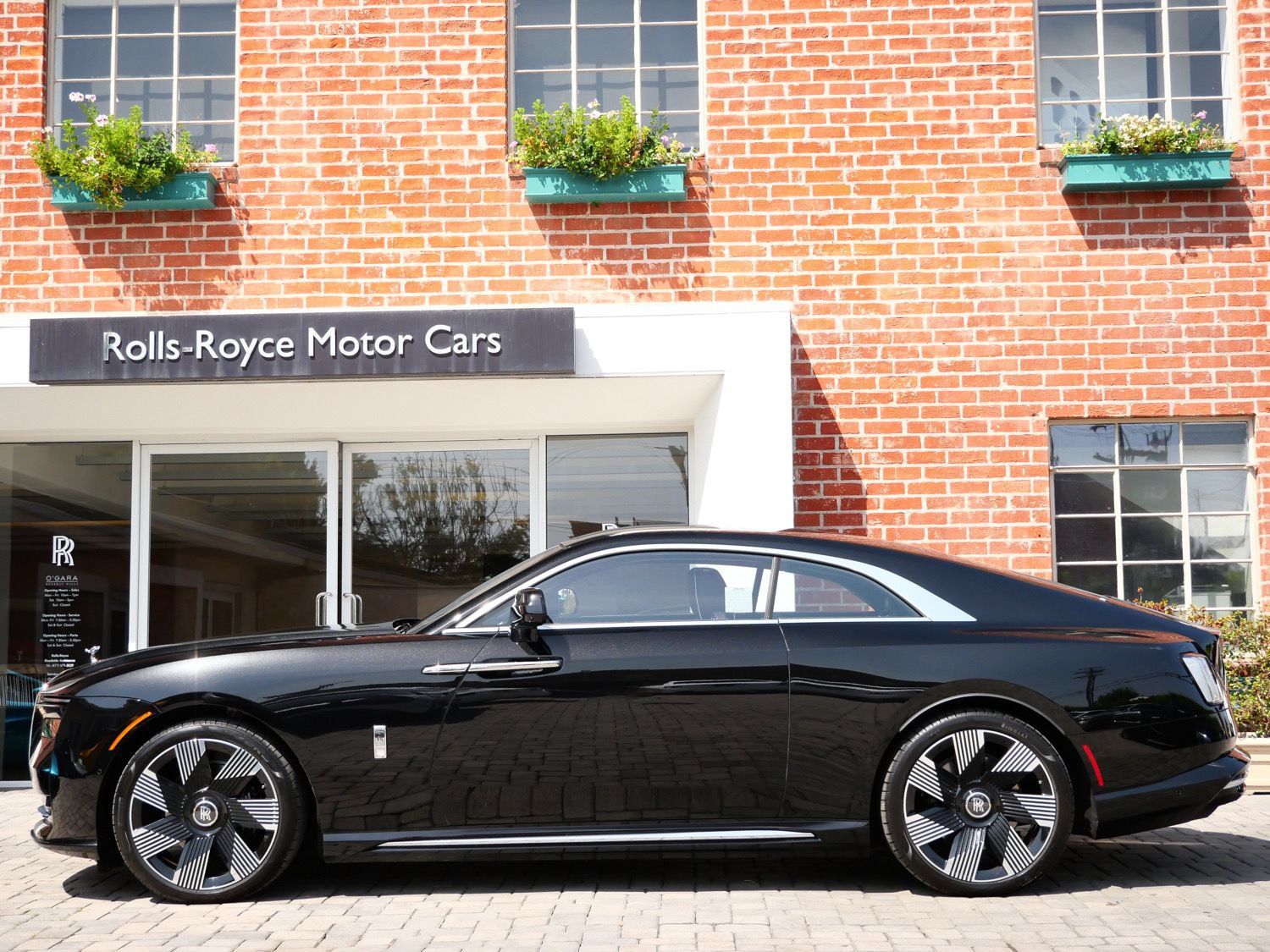 Certified 2025 Rolls-Royce Spectre w/ Spectre Launch Package AWD/4WD image 3